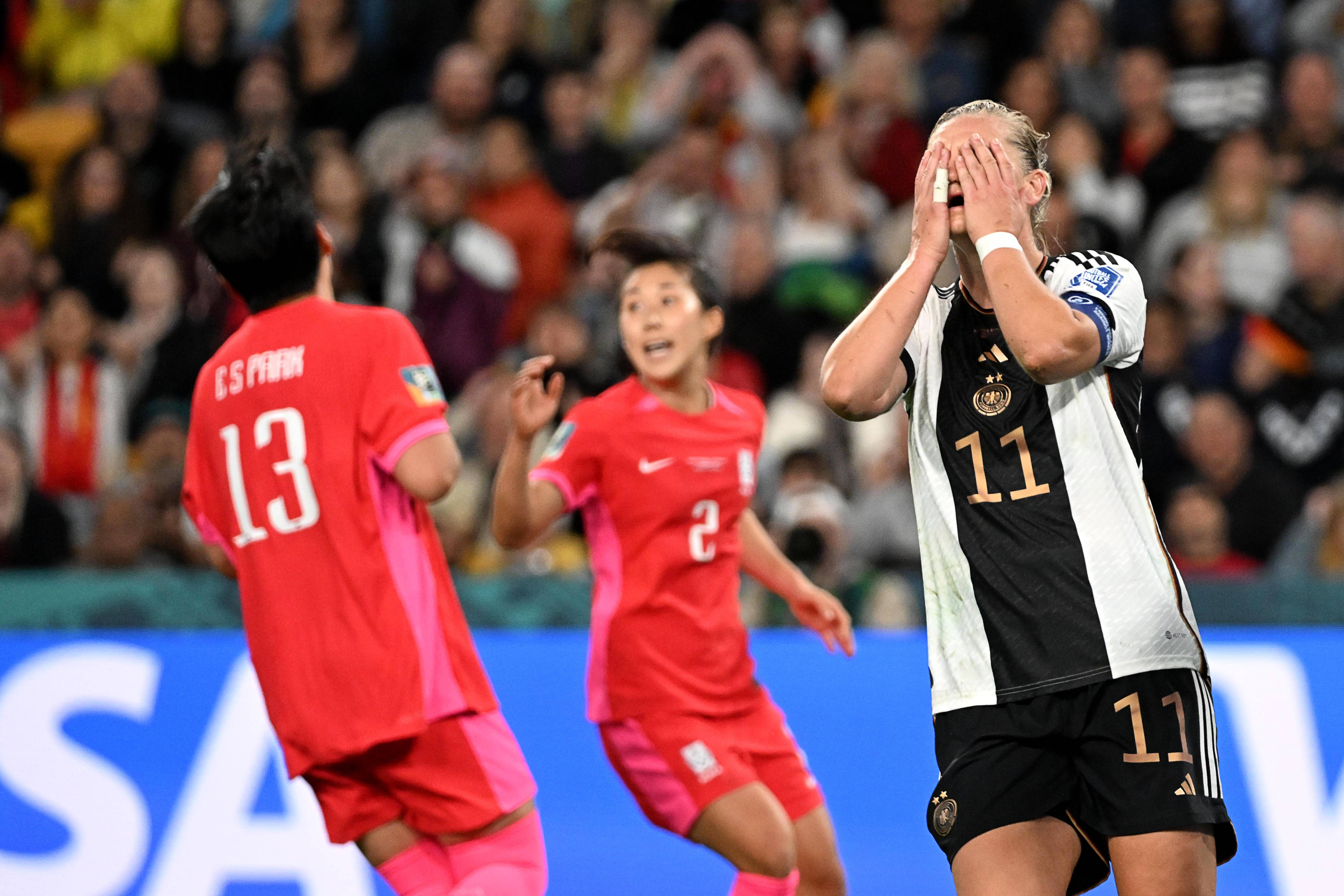 亚洲国家杯赛：日本女足苦战阿联酋队，取胜晋级
