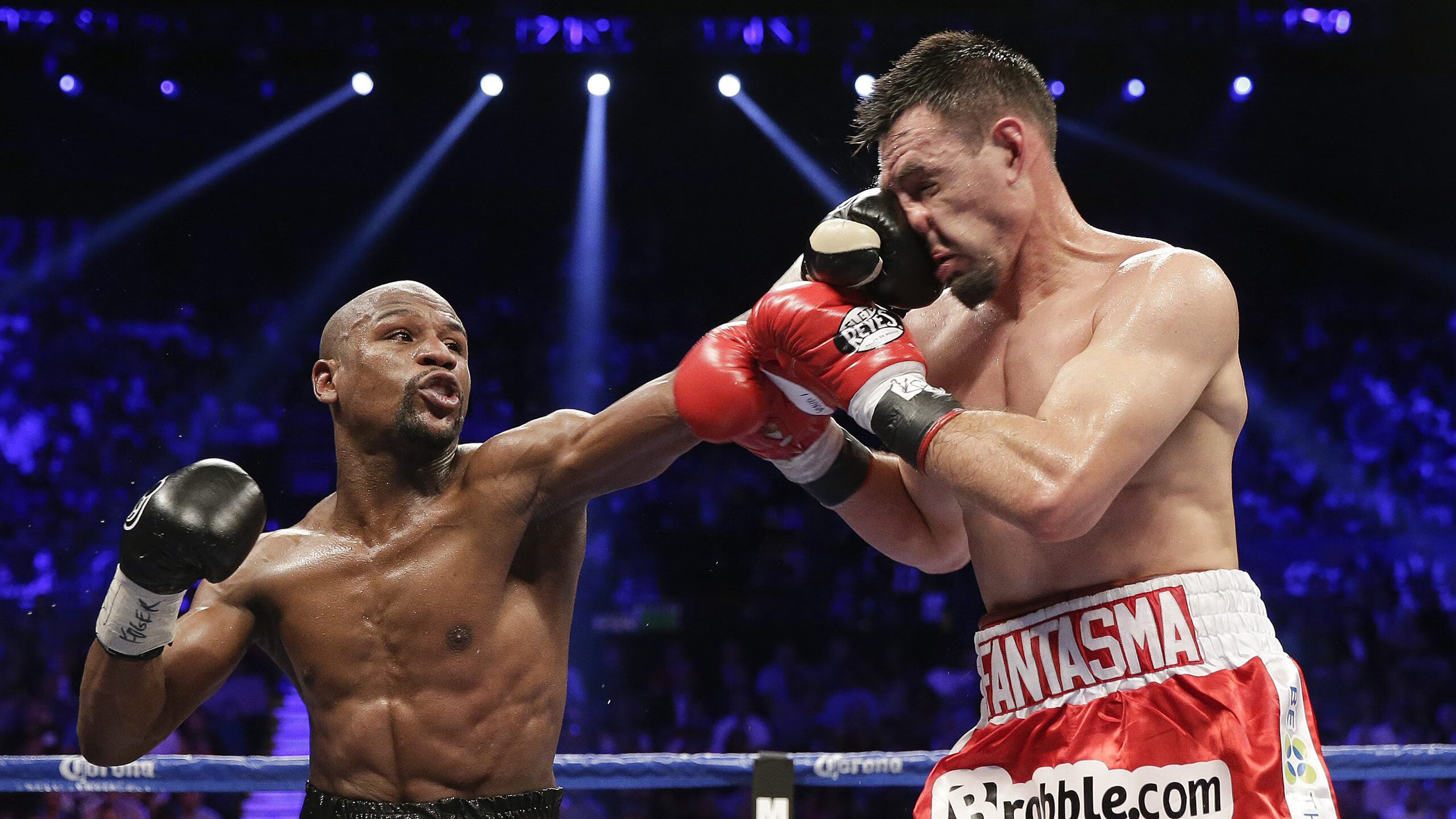 哈兰德连续五场比赛得分超过惊险取胜，雄鹿挑战极限！